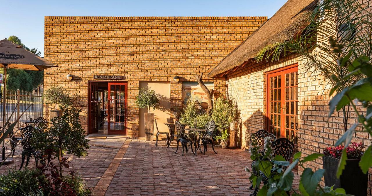 Kuruman Inn Bagian luar foto