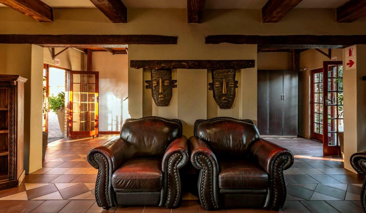 Kuruman Inn Bagian luar foto