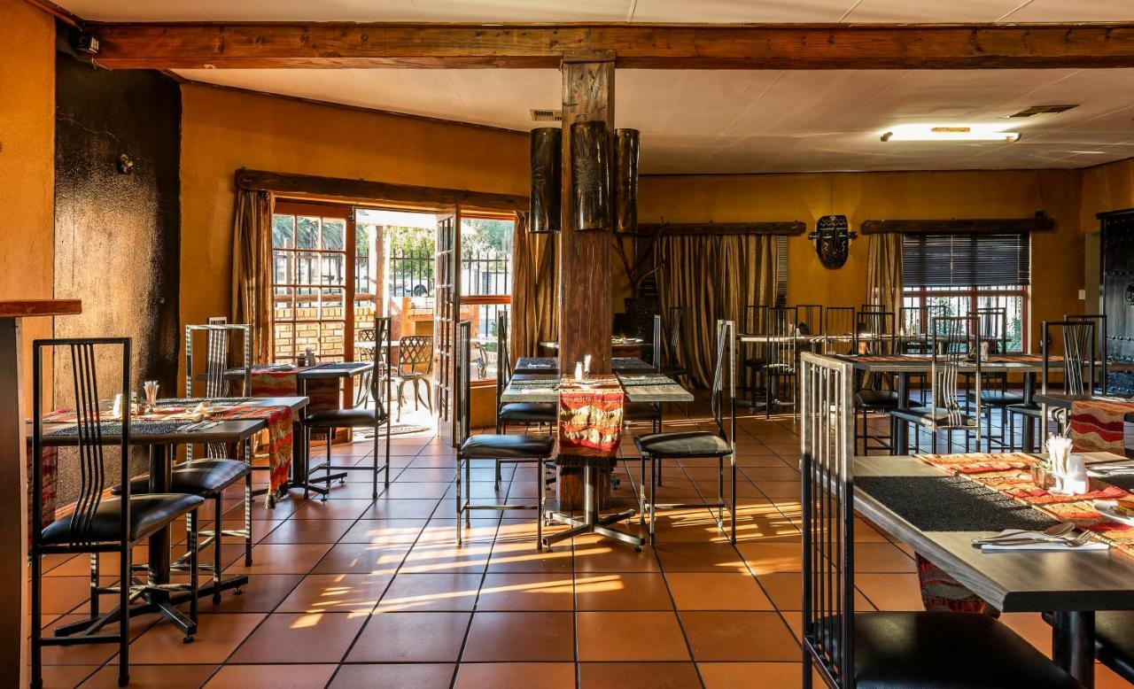Kuruman Inn Bagian luar foto